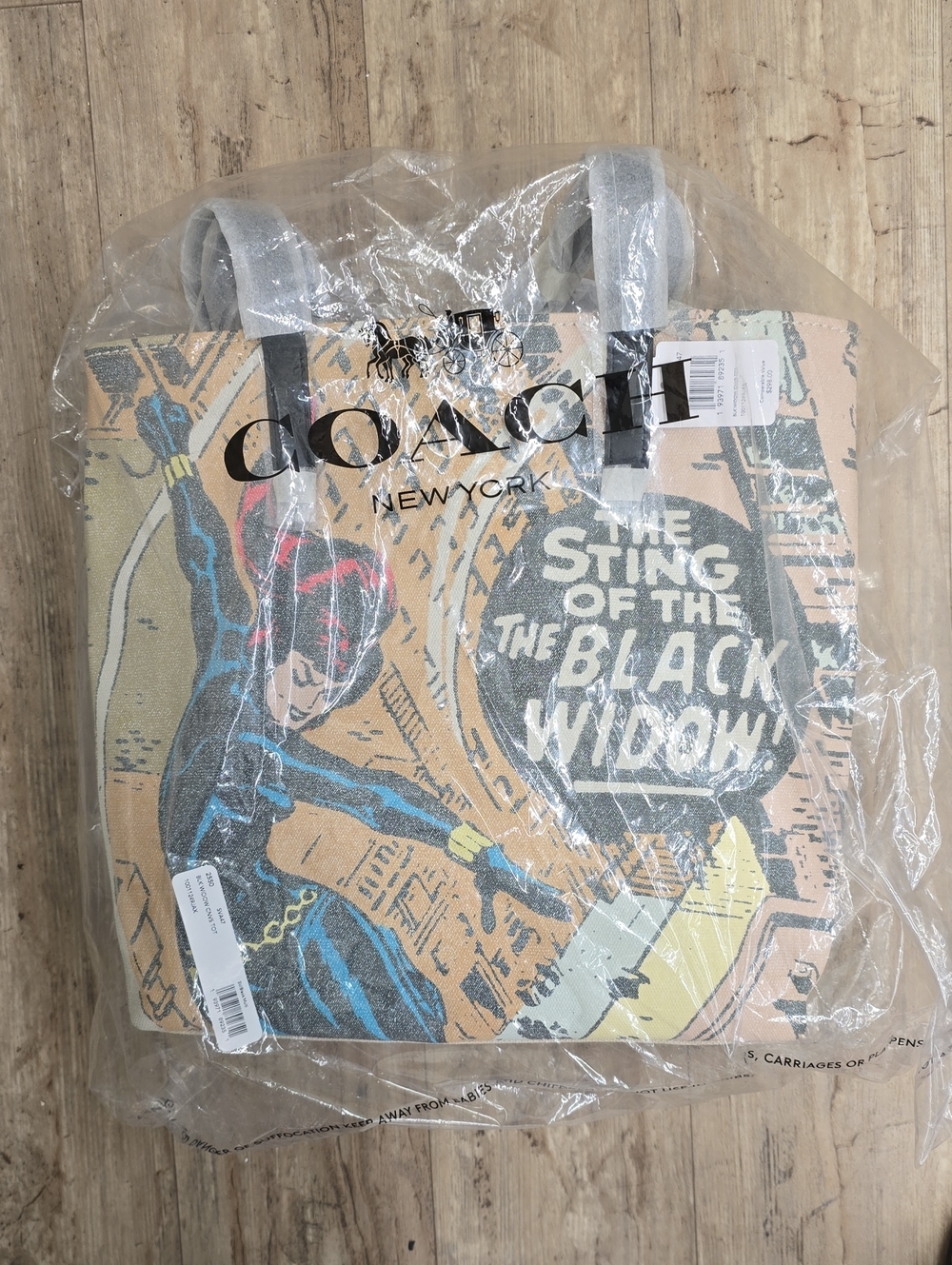 Coach x Marvel Blk Widow Cnvs Tote/ Shoulderbag-New With Tags &Wrap - Picture 8 of 8